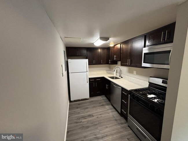 Photo - 10025 Fair Wds Dr Unit 143