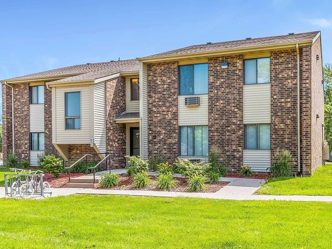 Building Photo - 240 S James St