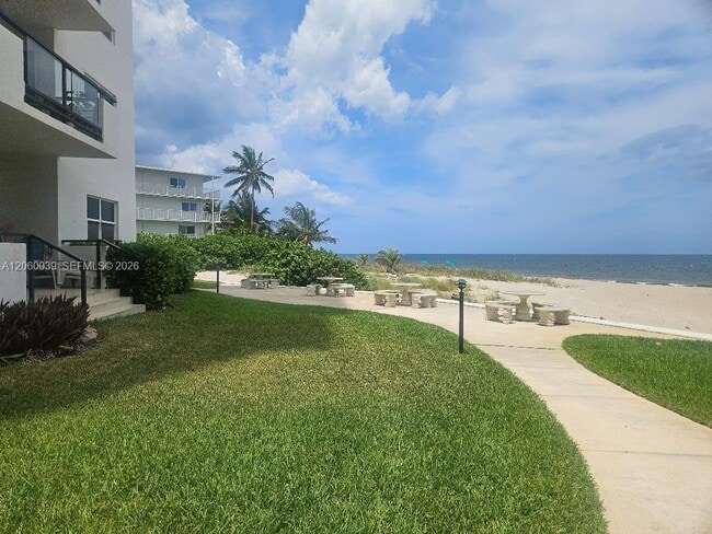 Building Photo - 1500 S Ocean Blvd Unit 201
