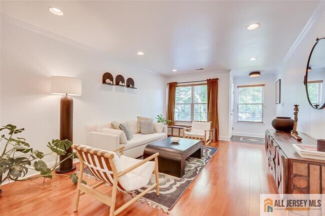 403 Somerset Ct