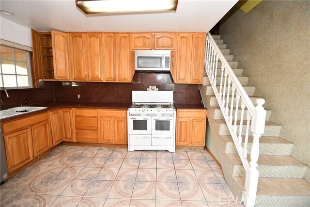 Photo - 14103 Fonthill Ave Townhome