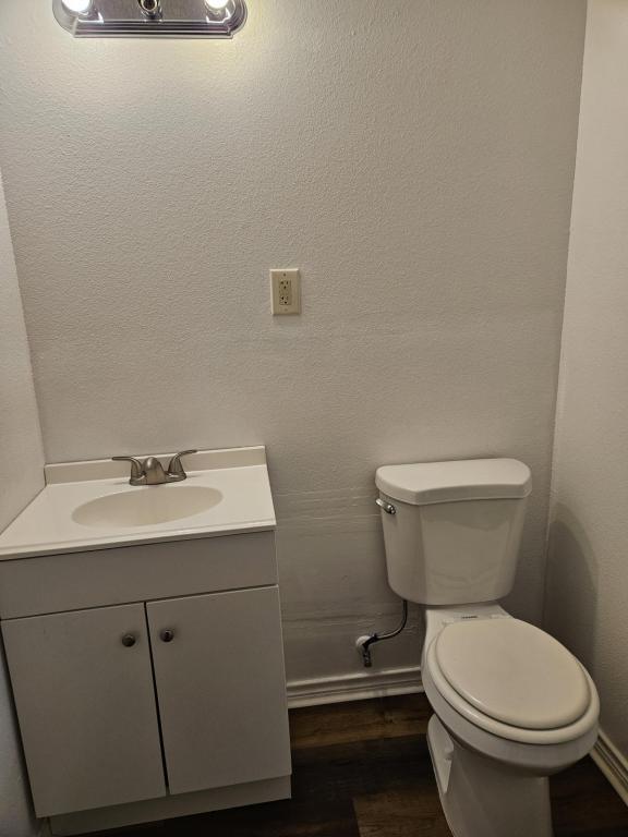 Photo - 817 Cresthill Rd