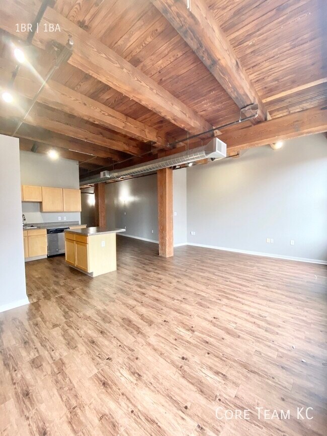 Photo - 204 Walnut St Apartment Unit 412