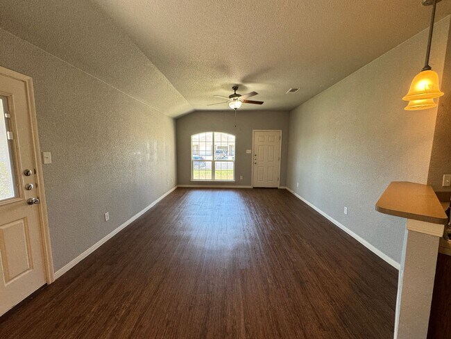 3802 John Chisholm Loop Unidad B