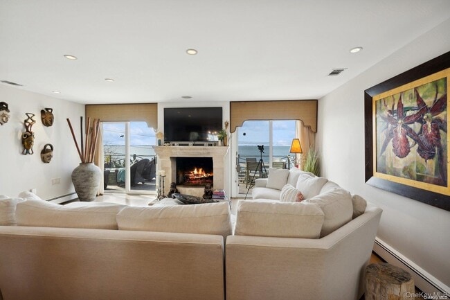 Photo - 2 W Hillover Rd