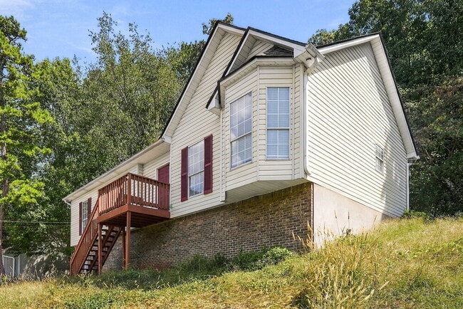 1805 Molly Ln