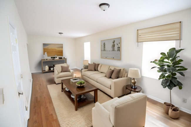 Photo - 701 W Riverside Ave