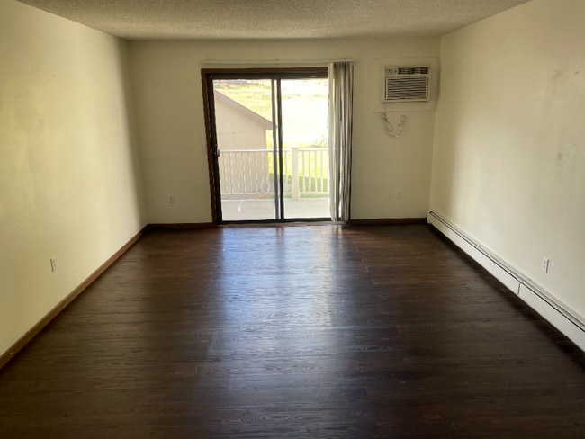 Photo - 338 Moccasin Trail Unit 344