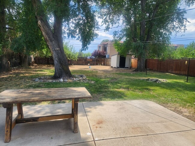 Photo - 2 Bedroom home with large fenced yard
