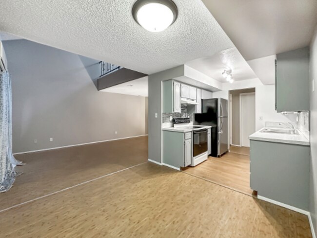 Photo - 405 NE 85th St