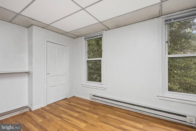 Photo - 305 W Biddle St