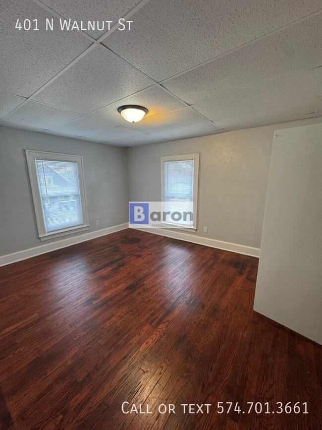 Photo - 401 N Walnut St