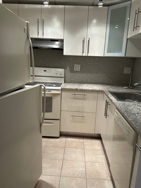 Photo - 50-56-56 Broadlawn Park Unit 202