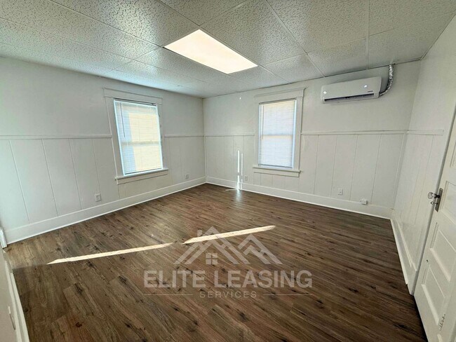 1500 SW Van Buren St Unit 2