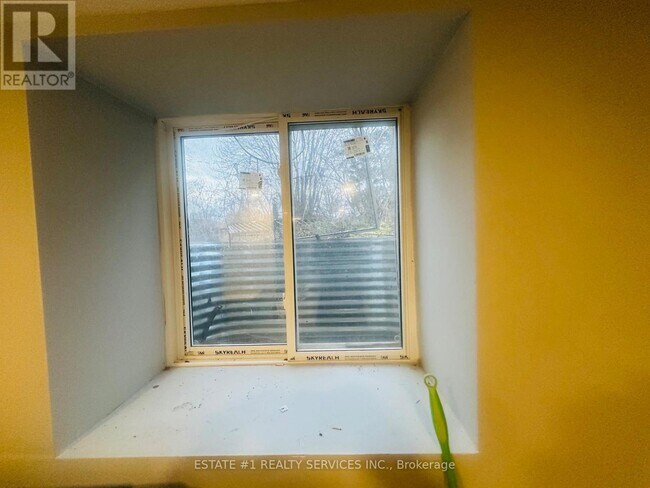 Photo - 176 Kenneth Ave