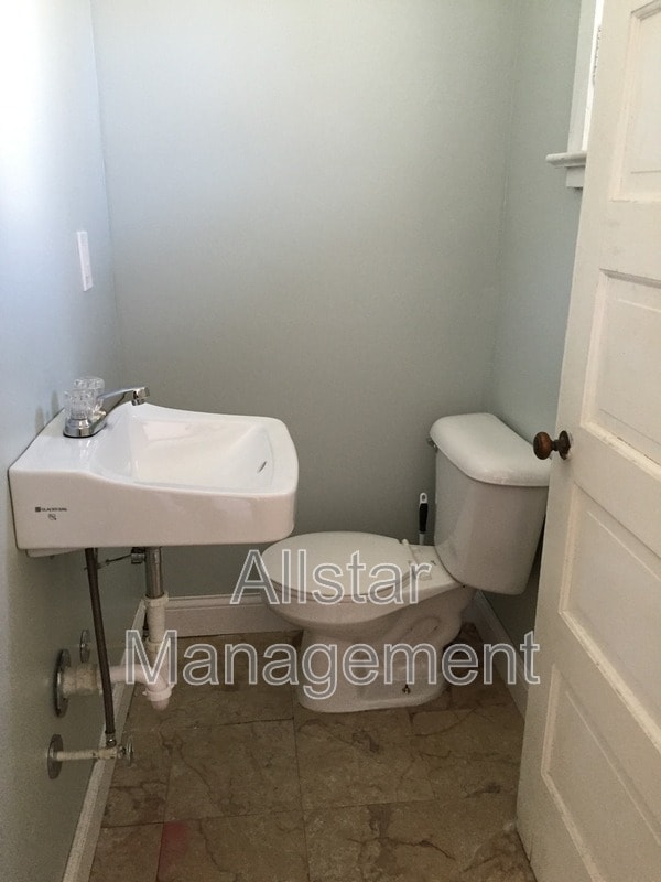 Photo - 3186 Whitethorn Rd