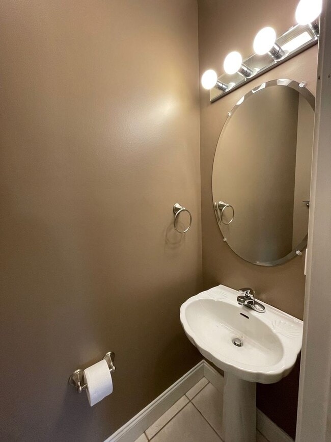 Photo - 2 Bedroom / 2.5 Bath Condo Johnson City, TN Unit 15