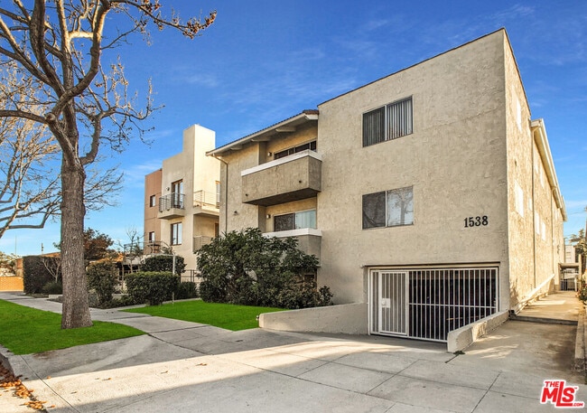 Photo - 1538 11th St Unit 3