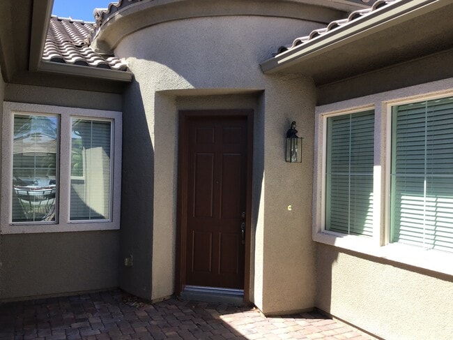 2483 Blair Castle St