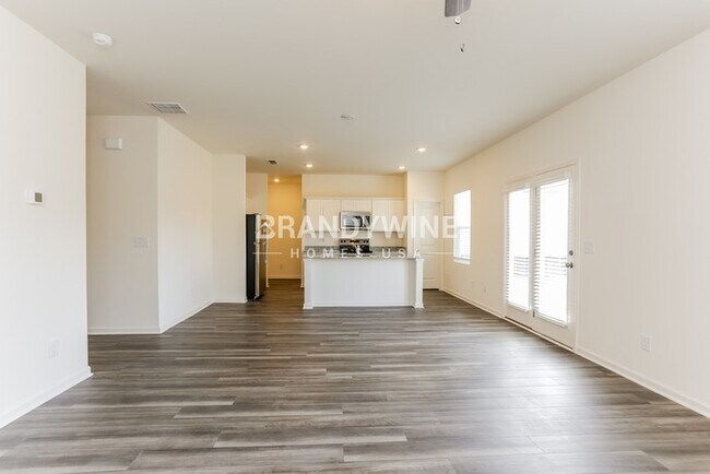 Photo - 84 Rowlett Pl