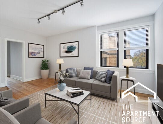 Photo - 2329 N Rockwell St Unit 2C