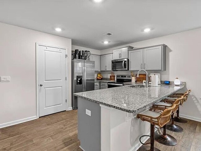 Photo - Wonderful Four Bedroom Home. Minutes Away ...