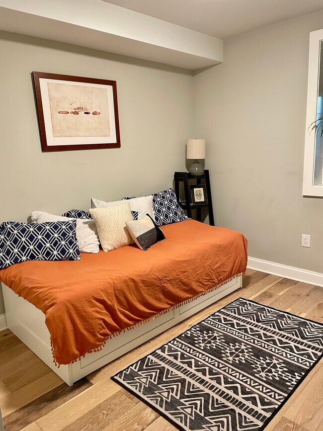 Photo - 3123 Warder St NW Unidad #1