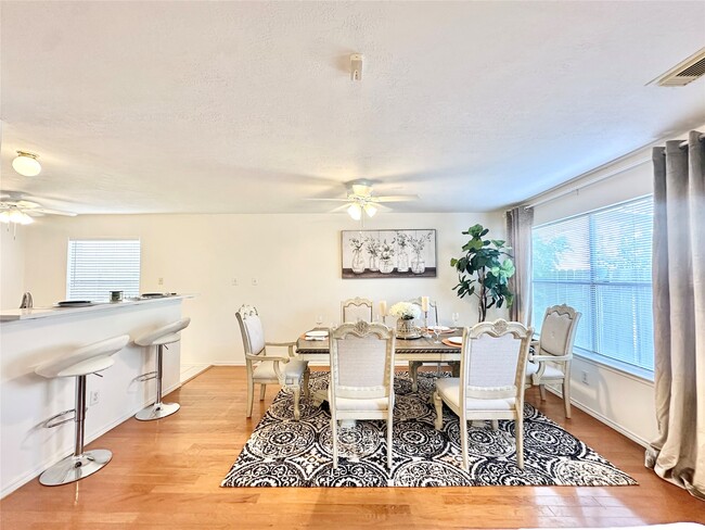 Photo - 8223 Golf Green Cir