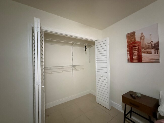 Photo - 19001 NE 14th Ave