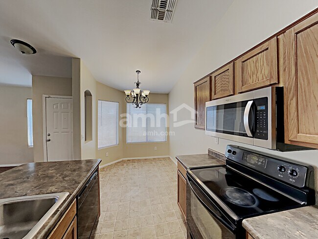 Photo - 1292 W Matthews Dr