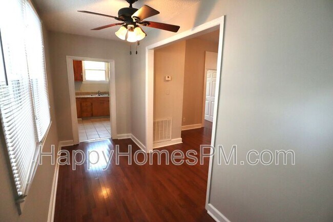 Photo - 27 Nassau St