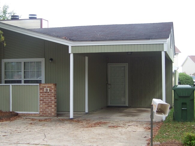 Photo - 2228 Woodridge Ln