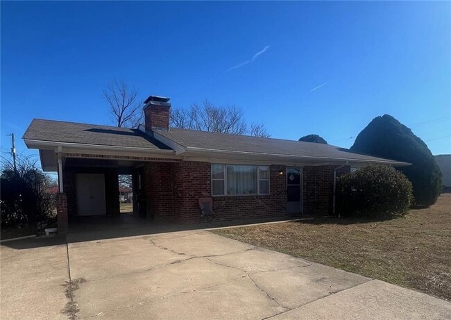 Photo - 937 S Carl St