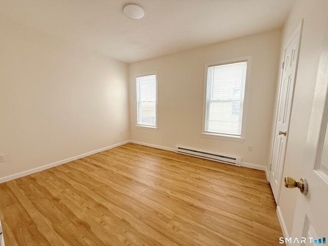 Photo - 70 Lindley St Unit 3rd Floor