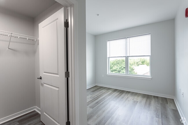 2BR, 2BA Bedroom