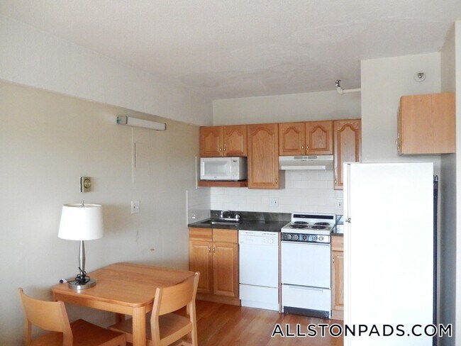 Photo - 1110 Commonwealth Ave Unidad 611