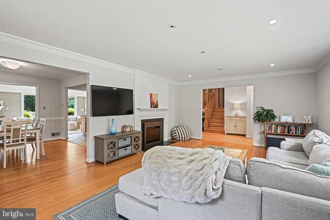 Photo - 8633 Janet Ln