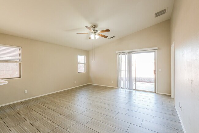 Photo - 2525 S 109th Dr