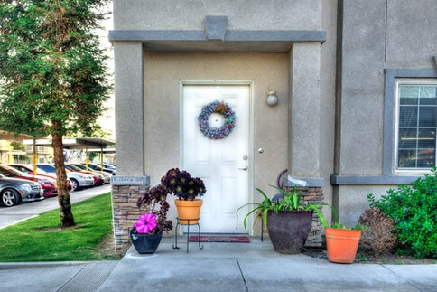 Sample of a front door view - 600 Hosking Ave Unit 29B Rental