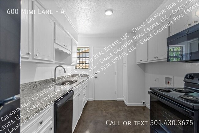 Building Photo - 600 Mimi Ln Unit A