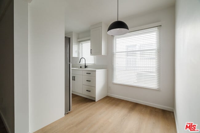 Photo - 1147 Horn Ave Unit 2