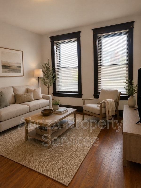 Building Photo - 4523 Adelaide Ave Unit 1F