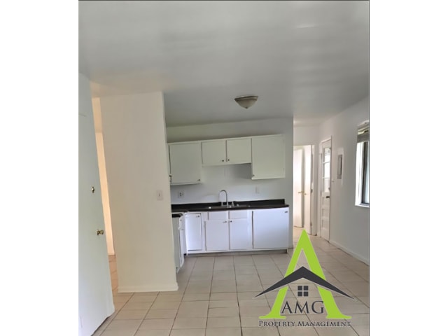 Photo - 9811 E 24th St