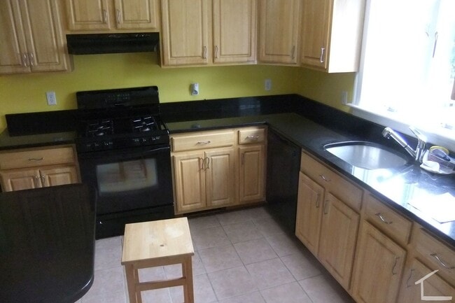 9 Cushman Rd
