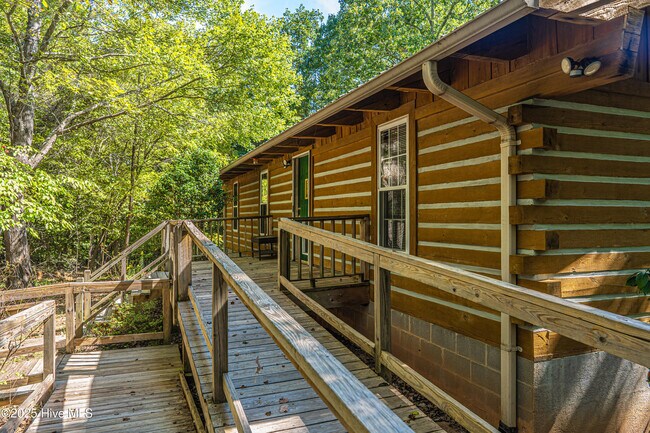 Photo - 168 Woodward Ln
