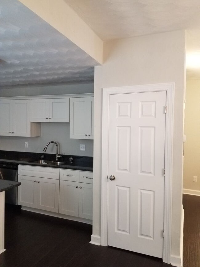 Photo - Spacious 4 Bedroom 3.5 Bath
