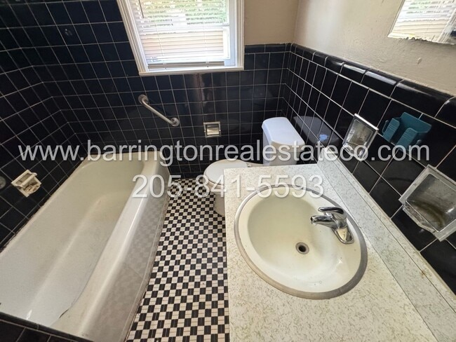 Photo - 140 Carol Dr