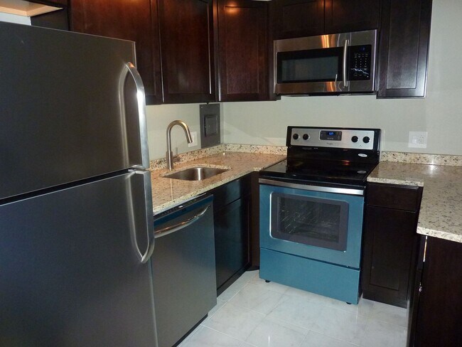Photo - 1 Bedroom Condo Near UTK – Modern Finishes... Unit ET205 BR1 (EVIP)
