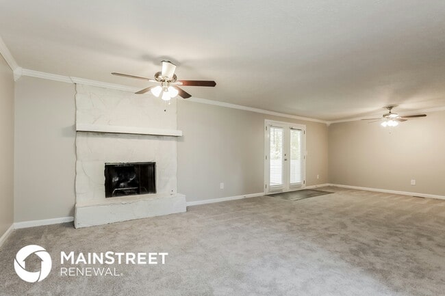 Photo - 4413 Treeline Way