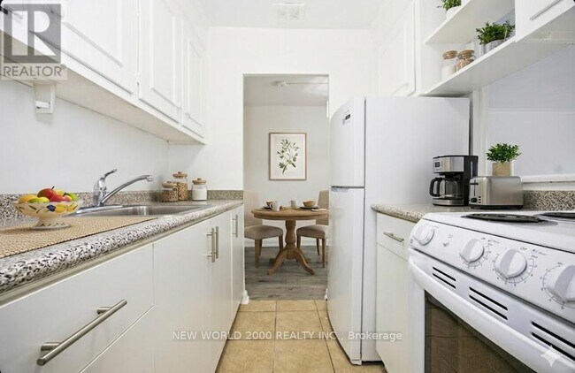 Photo - 49 Glen Elm Ave Unité 114